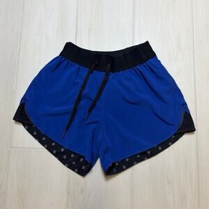 Lululemon Go The Distance Reversible Bright Blue Black Polka Dot Shorts Size 4